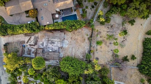 16838 Oak View Dr, Van Nuys CA  91436-3240 exterior