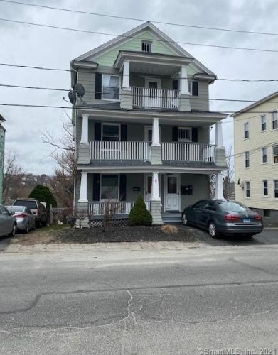 50 Southview St, Waterbury, CT 06706-1421