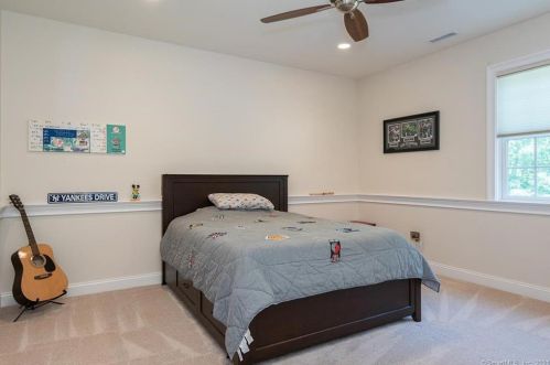 18 Heron Pond Rd, Essex CT  06426-1466 exterior