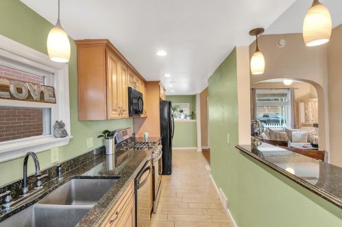 755 6th St, Oakmont PA  15139-1587 exterior