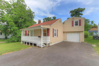 2307 Coker Ave, Knoxville, TN 37917-3953