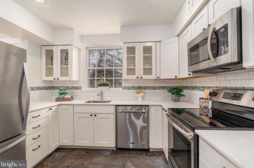 3621 39th St, Washington, DC 20016-5508