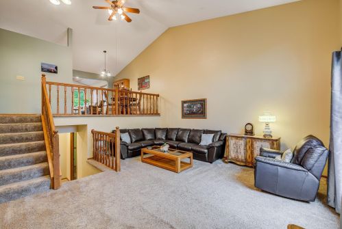 1606 Boardwalk, Saint Paul, MN 55122-1233