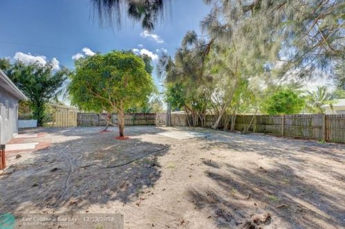 1485 1st Ct, Boynton Beach FL  33435-2609 exterior