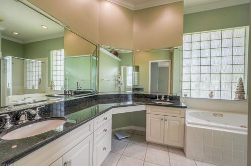 7517 Citrus Hill Ln, Naples FL  34109-0601 exterior