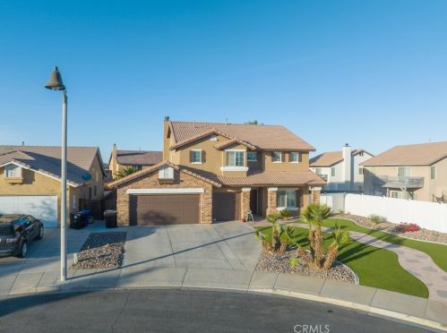 12304 Sunglow Ct, Victorville, CA 92392-7979