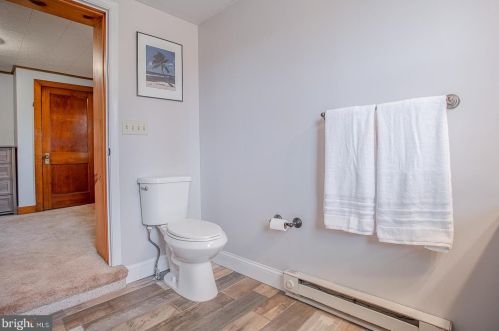 385 Zynn Rd, Downingtown PA  19335-1146 exterior