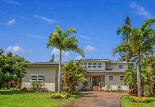5028 Emmalani Dr, Princeville, HI 96722-5405