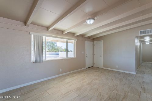 5681 Bryant Ave, Tucson AZ  85706-2917 exterior