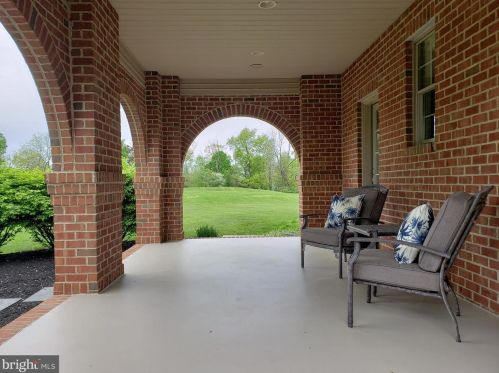 4260 Wyndemere Cir, Schnecksville PA  18078-3527 exterior