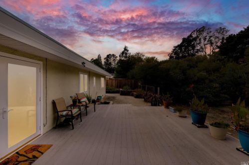 1789 Sarah Dr, Pinole CA  94564-2213 exterior