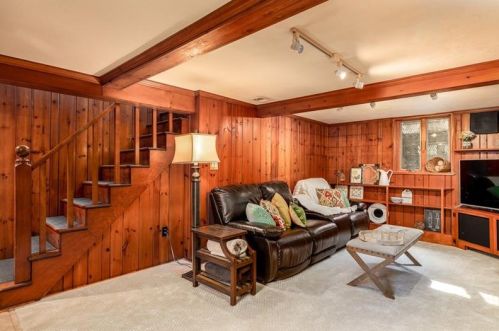 852 Meadowcroft Ave, Pittsburgh PA 15216-1139 exterior