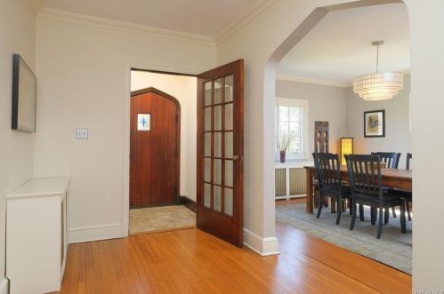 64 Woodlawn Ave, New Rochelle, NY 10804-4619