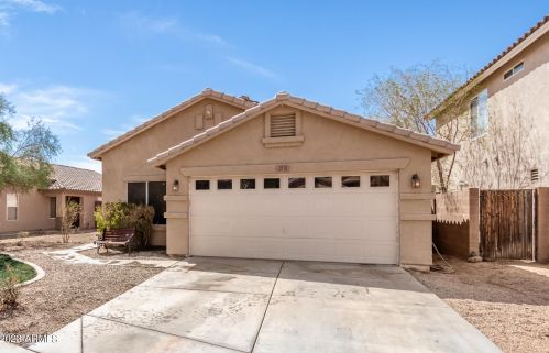 2318 65th Dr, Phoenix, AZ 85043-8512
