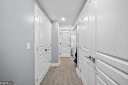 428 Mercy St, Philadelphia PA  19148-2507 exterior