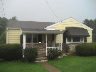 151 Front St, Ironton, PA 18037-1235