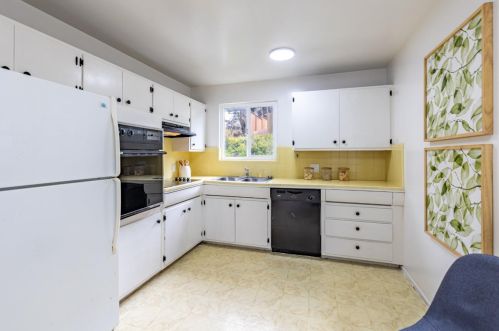 380 Eastmoor Ave, Daly City CA  94015-2040 exterior