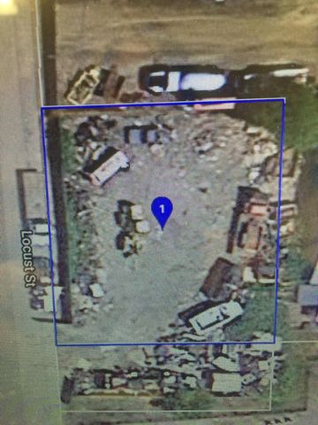 625 Locust St, Garberville, CA 95542-3206