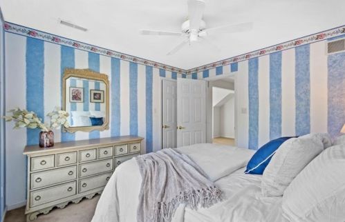 608 Gander Cir, Bridgeville PA  15017-3428 exterior