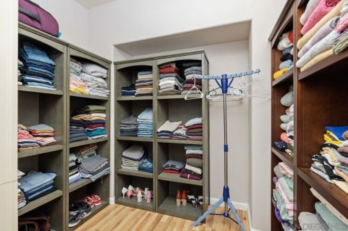 5477 Wolverine Ter, Carlsbad CA  92010-7159 exterior