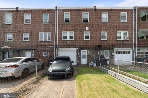 6118 Erdrick St, Philadelphia PA  19135-3517 exterior