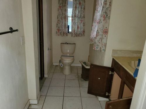 370 Hand Ave, Ormond Beach FL 32174-7556 exterior