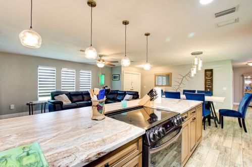 113 41 St, Cape Coral FL  33904-5127 exterior