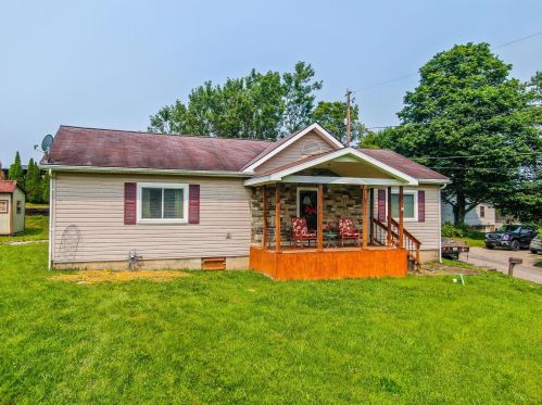 416 Swigart St, New Lexington, OH 43764-1572