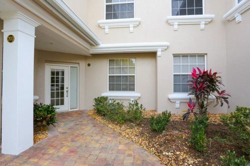 3910 Deer Crossing Ct, Naples, FL 34114-9498