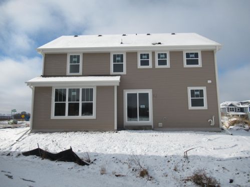 461 Reeds Dr, West Bend, WI 53095-3522