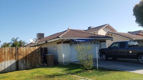 1316 Santiago Ct, Bakersfield, CA 93307-6351