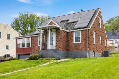 236 Maryland Dr, Glenshaw PA  15116-1724 exterior