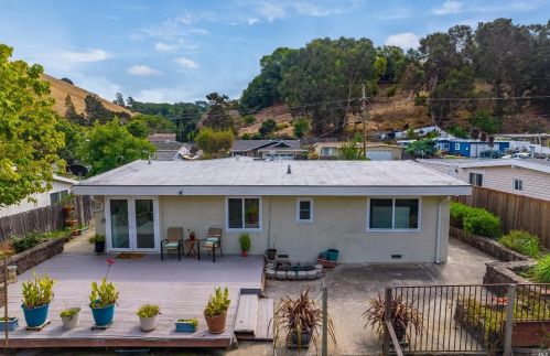 1789 Sarah Dr, Pinole CA  94564-2213 exterior