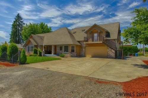 185 3rd St, Gervais, OR 97026-9755