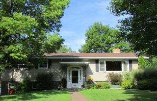 2003 Dunedin Ave, Duluth, MN 55803-2429