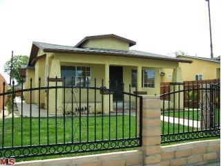 1024 88th St, Los Angeles, CA 90044-2120