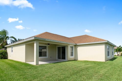 508 High Hawk Cir, Vero Beach FL  32962-7154 exterior