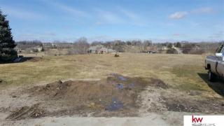 2806 217th Cir, Omaha, NE 68022-2551