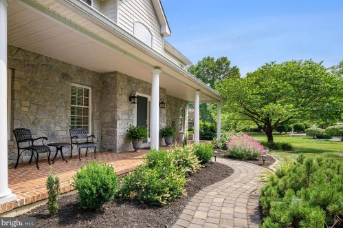 2205 Shipley Rd, Wilmington, DE 19803-2305