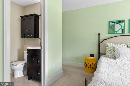 500 Court St, Gardenville PA  18901-4422 exterior