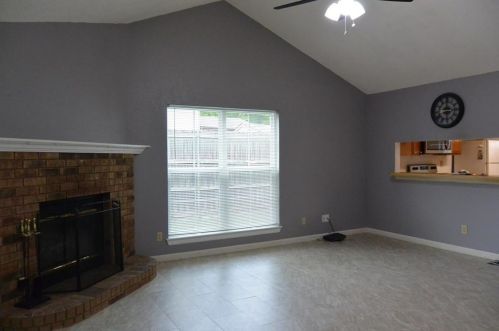 3644 Fairview Dr, Denton TX  76210-2617 exterior