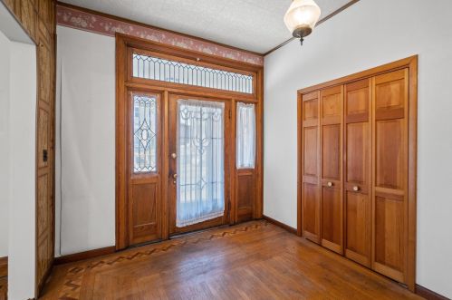 2216 Madison Ave, Covington, KY 41014-1235