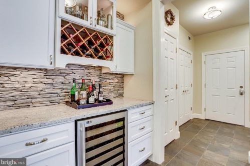 11406 Wild Bramble Way, Herndon VA  20194-1001 exterior