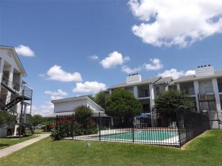 1111 Highway 123 Byp, Seguin TX  78155-3923 exterior