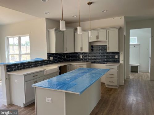 25 Brick Ln, Marsh, PA 19520-9068