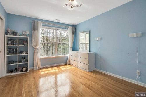 22 Boulder Run, Oakland NJ  07436-2352 exterior