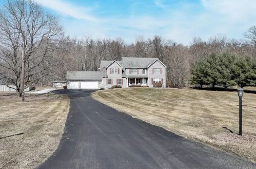93 Orrs Mills Rd, Salisbury Mills, NY 12577-5309