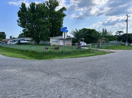 10 Jasmine Rd, Lehigh Acres FL  33936-6222 exterior