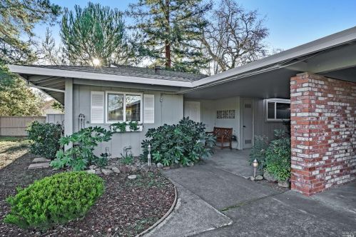170 White Oak Dr, Santa Rosa, CA 95409-5913