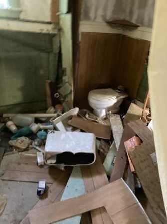 513 Front St, New Bedford MA 02744-2618 exterior